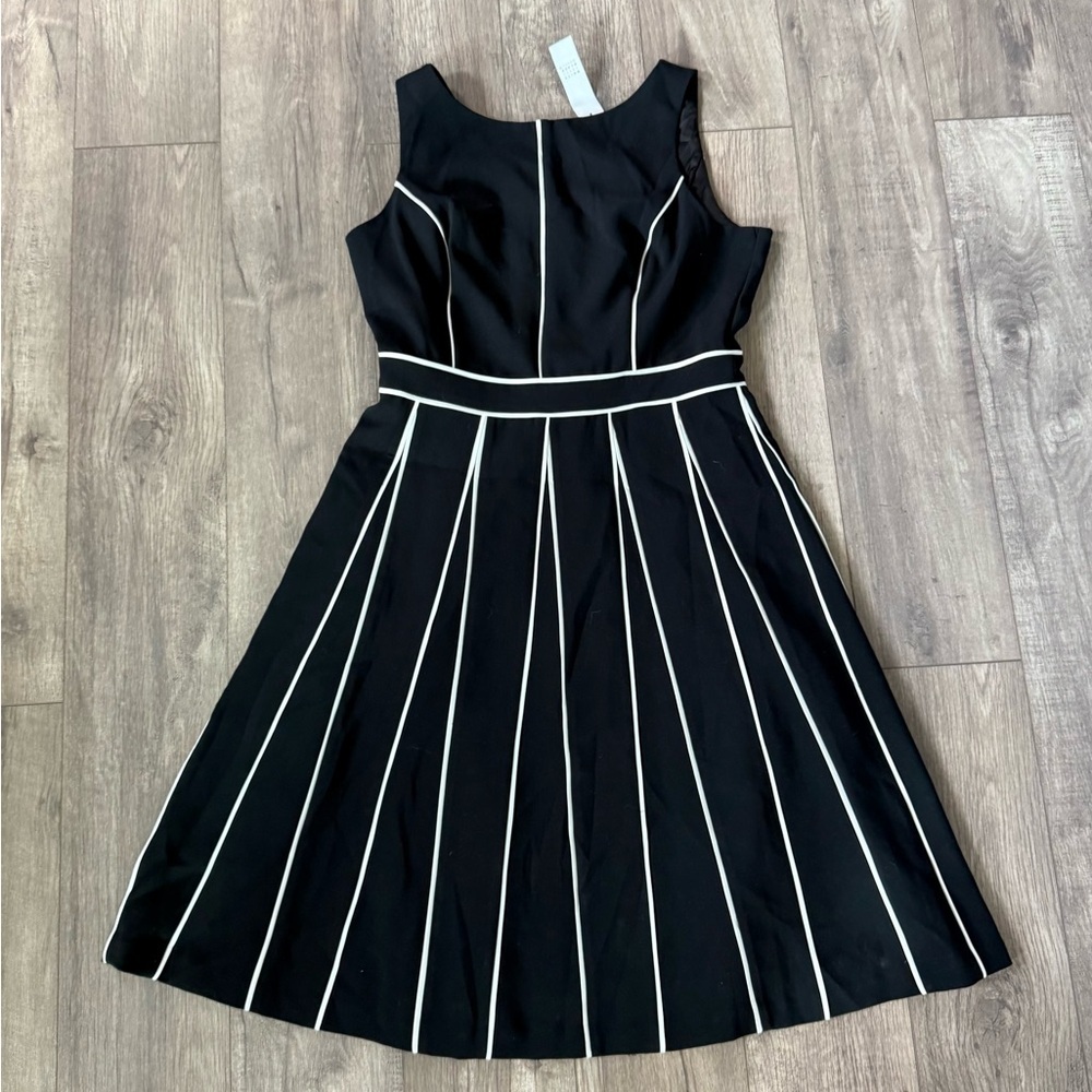 White House Black Market A-Line Dress with Piping Black w Ecru Fit & Flare 10P - Picture 12 of 12
